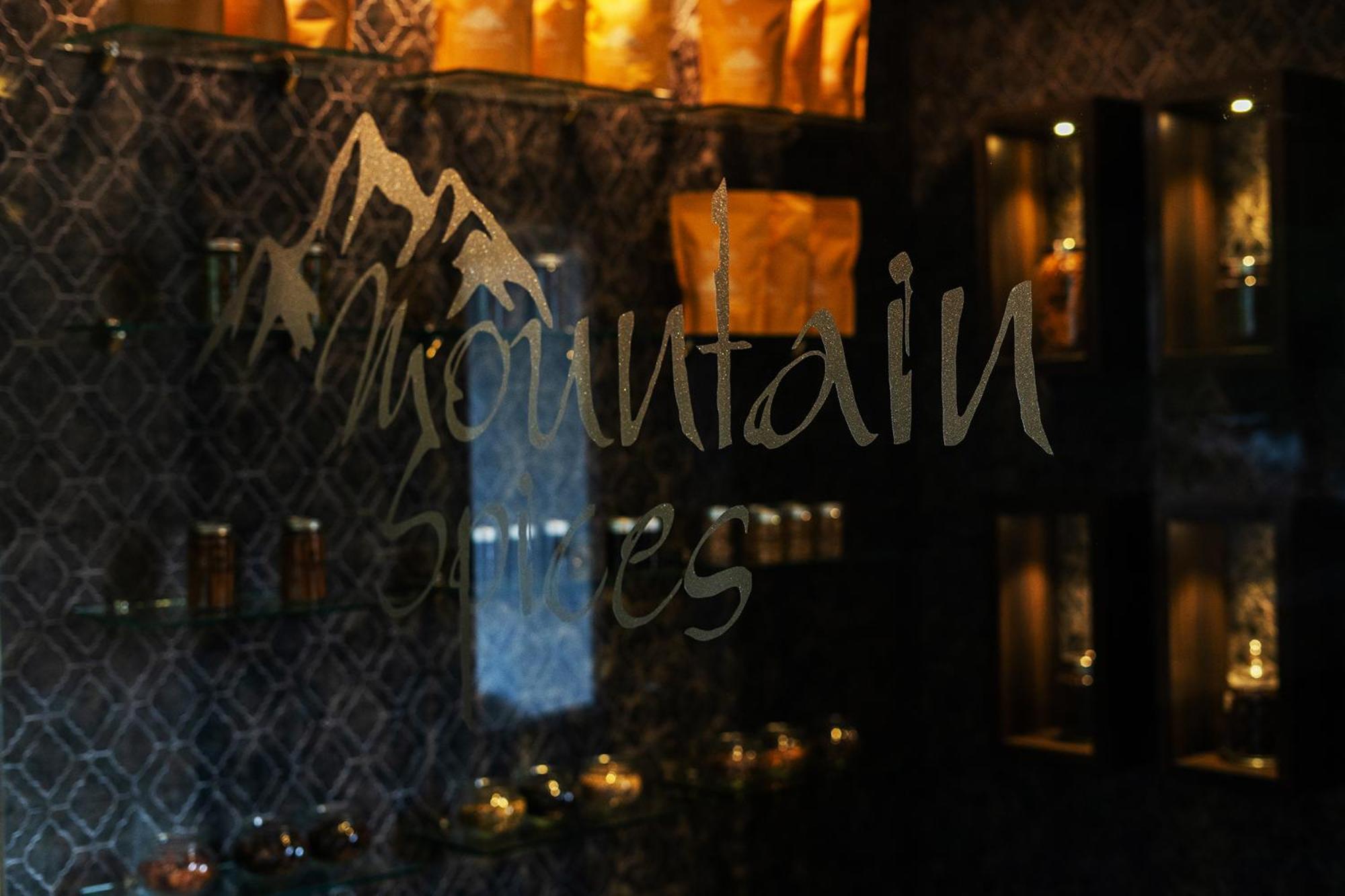 Viceroy Luxury Mountain Resort And Spa Munnar Exterior foto